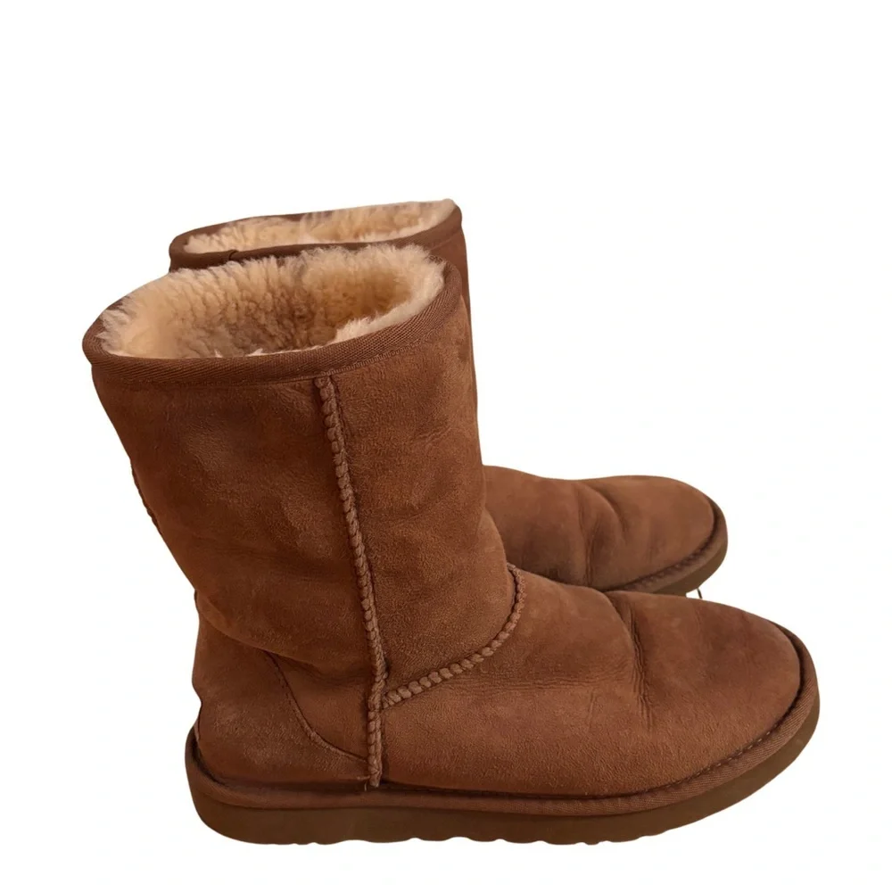 Ugg Classic Shirt in Chestnut Shearling-Lined Boots - Picture 4 of 9